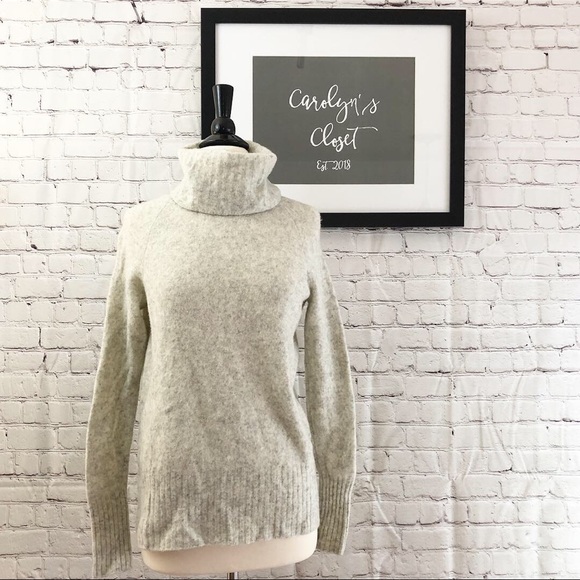 SOLD 🖤Aritzia Community Plutarch Turtleneck swea - Picture 4 of 8